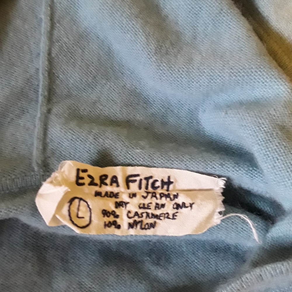 Zip up - Picture 4 of 4